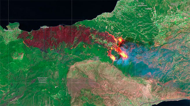 Пожар в Геранейских горах: как выглядит огненный фронт из космоса