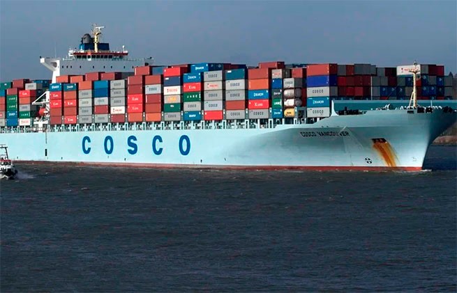 Китайский канал торговый путь Греция Корабль китайского гиганта Cosco в Греции . Кредит: Раздаточный материал Cosco