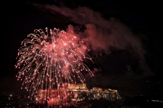 Салют над Акрополем: Народные гулянья, встреча нового года