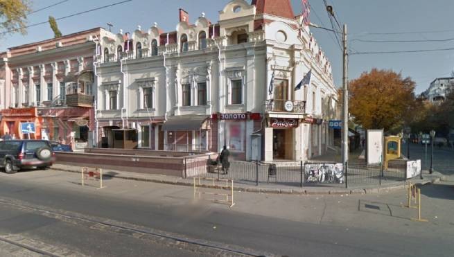 Здание консульства Греции пострадало от ракетного удара по Одессе