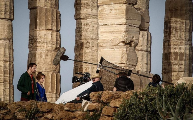 Компания BBC завершила съемки сериала «Маленькая барабанщица» в Греции