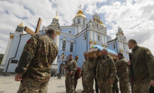 Euractiv: с начала полномасштабного вторжения России в Украину 354 000 российских и украинских военных были ранены и убиты