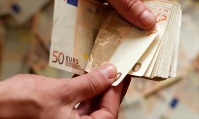 Сегодня выплата пособия 534 евро для 7551 получателей