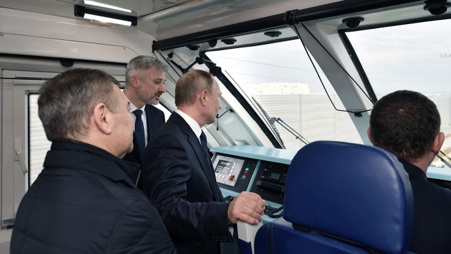 Владимир Путин открыл железнодорожное движение через Крымский мост