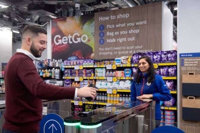 Британская Tesco открыла первый в стране безналичный супермаркет