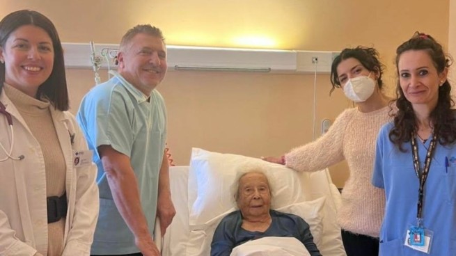 100-year-old Greek woman undergoes heart surgery