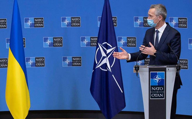 Как СМИ и Запад отказались от ответственности НАТО за украинский конфликт
