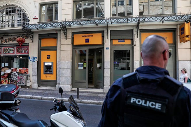 Вооруженное ограбление банка в центре Афин