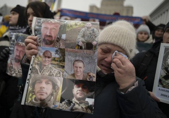 Война в Украине: 23 000 человек пропали без вести (видео)