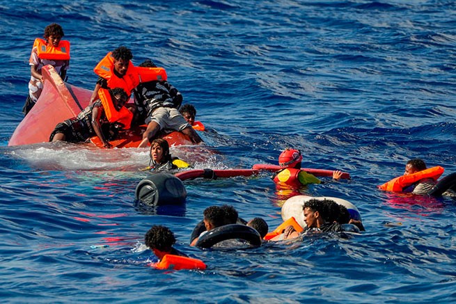 Новое кораблекрушение у Лампедузы – по меньшей мере 41 погибший мигрант
