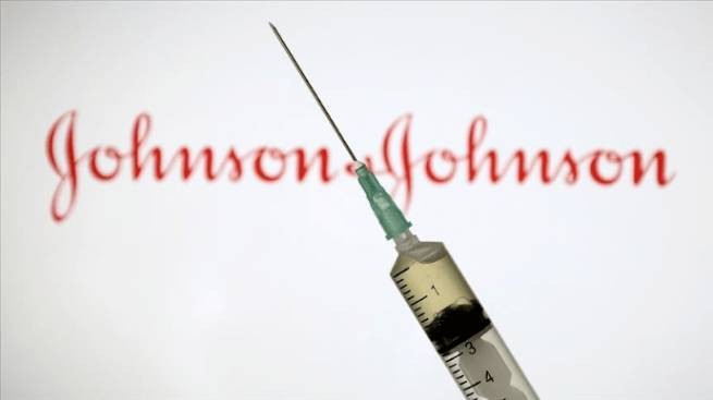 Коронавирус: что говорят эксперты об особенностях  вакцин Johnson & Johnson и Moderna