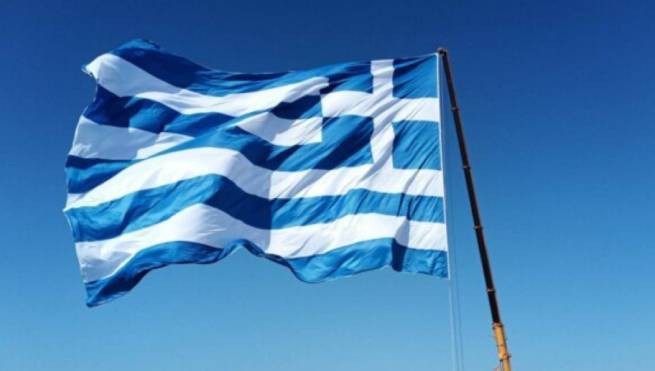 Самый большой в Греции флаг - на Санторини (видео)