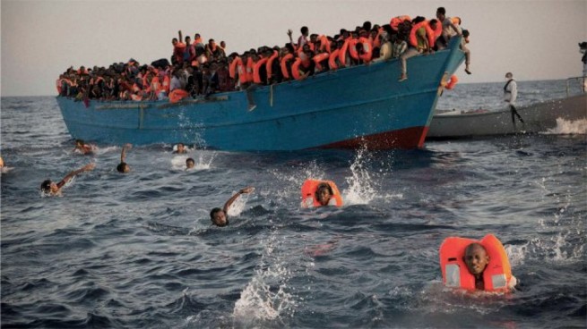 Переселение 10.000 мигрантов на материк