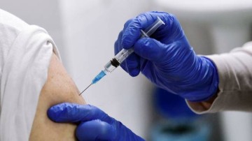 Клинические испытания специальной вакцины Pfizer/BioNTech против штамма Омикрон