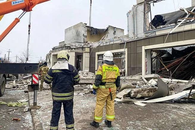 Завершены спасательные работы в Лисичанске: 28 человек погибли (видео)