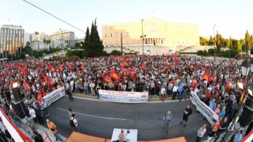 Коммунисты провели акцию протеста против запрета на митинги