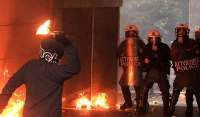 Греческие анархисты объявили властям войну