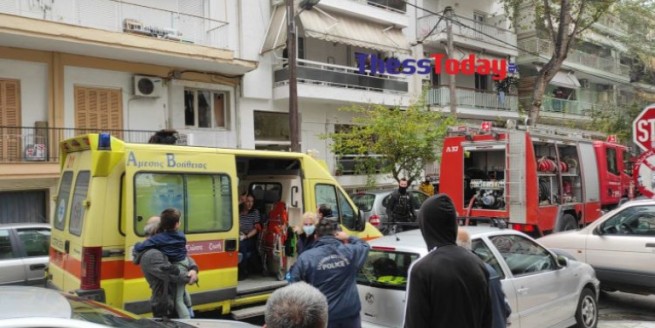 Трагедия в Салониках: при пожаре в квартире погиб 16-летний подросток