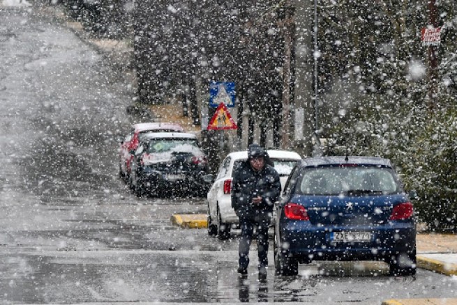 В Афинах пошел снег