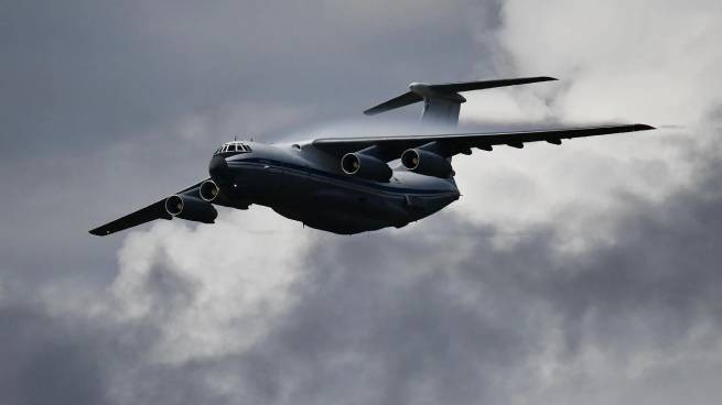 В Белгородской области России упал военно-транспортный самолет с пленными ВСУ для обмена, утверждают российские СМИ