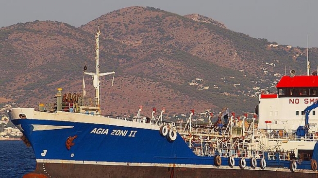 Греция: затонул танкер с топливом