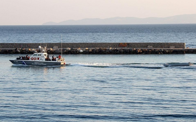 Беженцы угнали лодку, чтобы… вернуться в Турцию