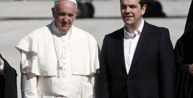 Папа Франциск благодарит Ципраса за помощь бедным