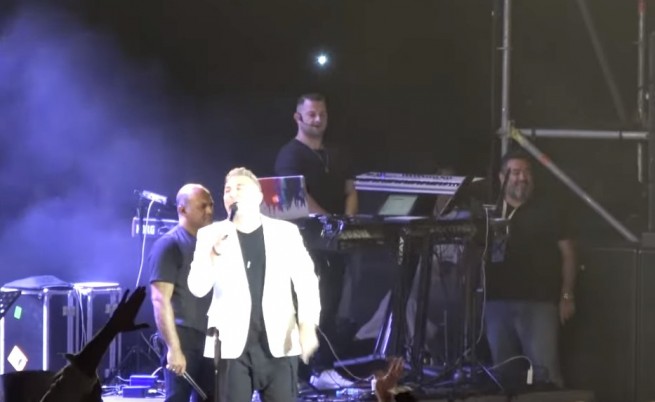 Музыка, танцы и фейерверк на вечеринке Ремоса на Миконосе - Видео