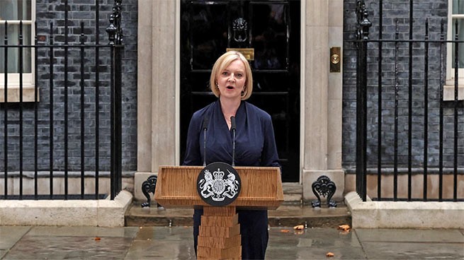 Премьер-министр Великобритании Лиз Трасс ушла в отставку