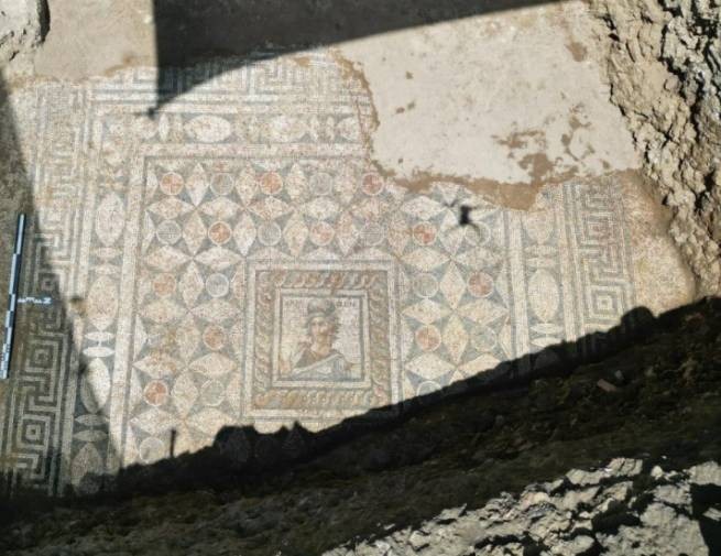 В Турции найдена древняя мозаика с древнегреческой богиней эпической поэзии