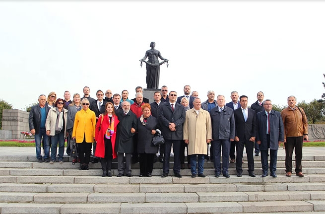 23 сентября завершился визит в Санкт-Петербург делегаций 8-ми греческих городов из округов Центральная Македония и Восточная Македония и Фракия