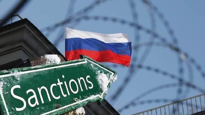 Reuters: санкции отбросят экономику России на 15 лет назад