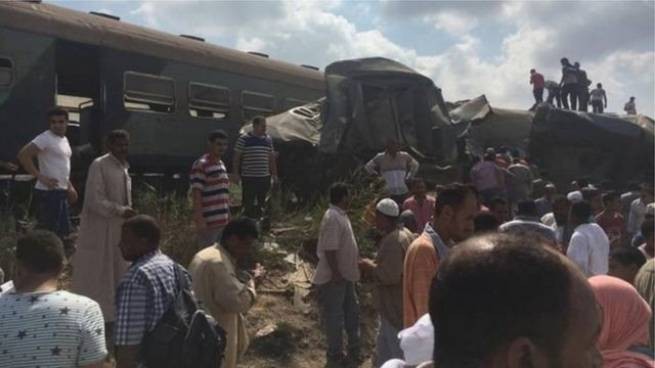 Египет: десятки человек погибли при крушении поезда