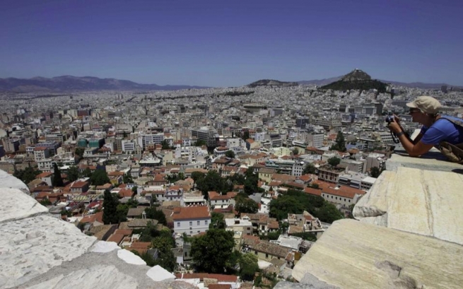 Небольшой спад цен на отели в Афинах