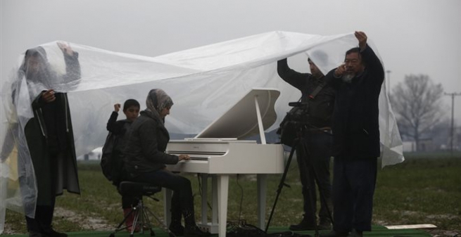 Пианистка «победила»  войну в Идомени