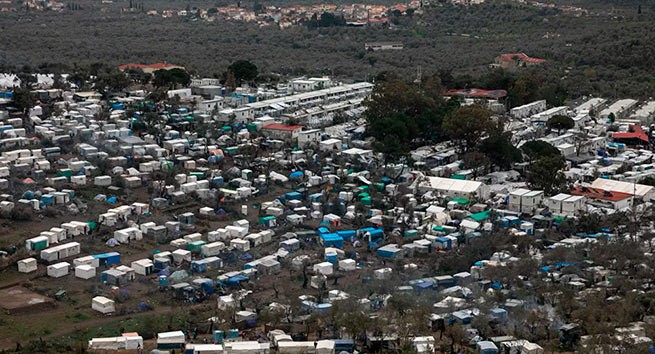 Митаракис: «Мы закроем не менее 60 лагерей к концу 2020 года»