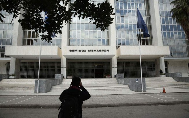 Афинский суд эвакуирован после звонка о бомбе, но процесс над «ХА» не был прерван