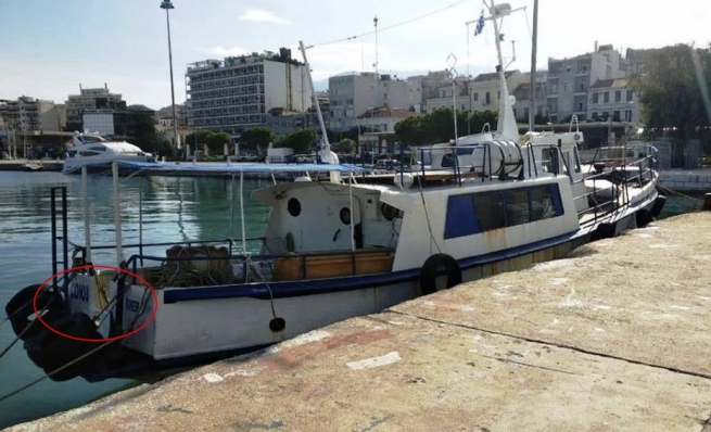 В Греции арестован катер из Киева с 65 нелегалами на борту