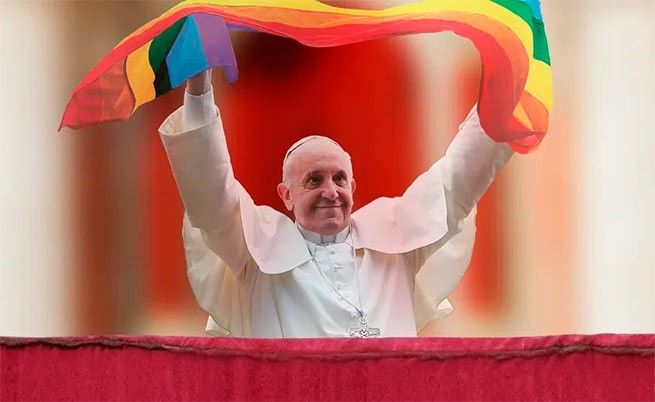 Папа Римский хочет благословить однополые браки: "Лицемерны те, кто не согласен"