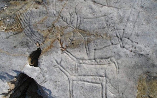 Вандалы испортили древние наскальные рисунки на Пангаонских холмах