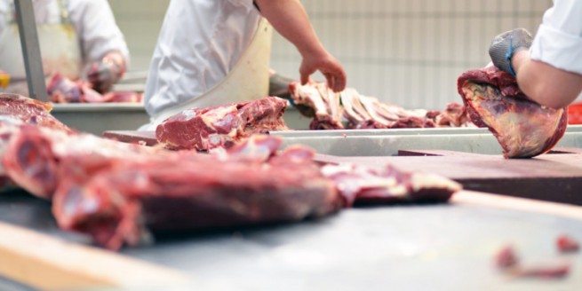 Пирей: Мясная продукция с риском для здоровья