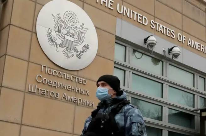 Посольство США в России рекомендовало американским гражданам в течение 48 часов не посещать публичные мероприятия в Москве (дополнено)