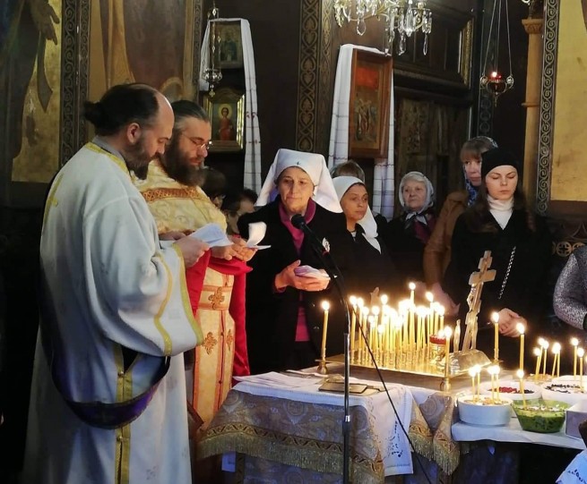 В Русской церкви в Афинах отметили Вселенскую родительскую субботу