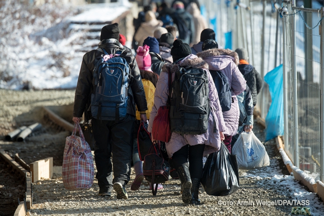 МВД Австрии: Грецию следует исключить из Шенгена за отсутствие мер по охране границ ЕС