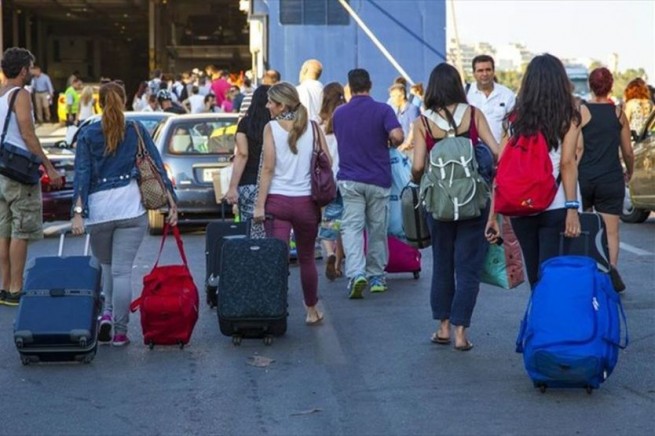 Греки активно путешествуют, несмотря на кризис