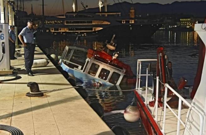 В Хорватии катер с 50 туристами затонул после того, как врезался в набережную
