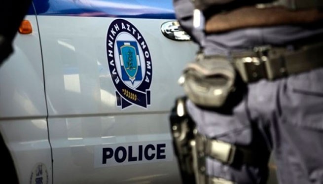 Мужчина арестован за проведение вечеринки с участием 42 человек в центре Афин