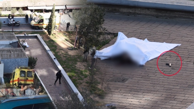 Перестрелка в центре Афин: Преступник ранил полицейского, а затем застрелился