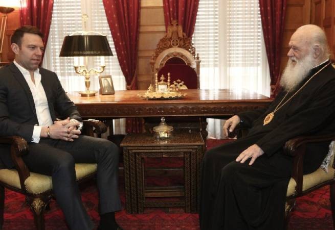 Партия СИРИЗА представила предложение об отделении церкви от государства