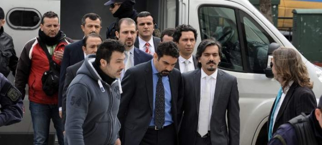 Политическое убежище предоставили одному из 8 турецких офицеров